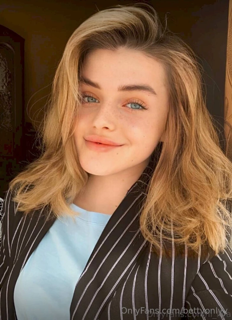 Cutie li_liya online now you won t regret following li_liya for free part 388 