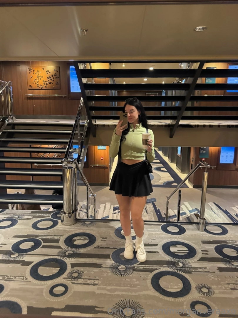 Hey if you see this dm me okay 