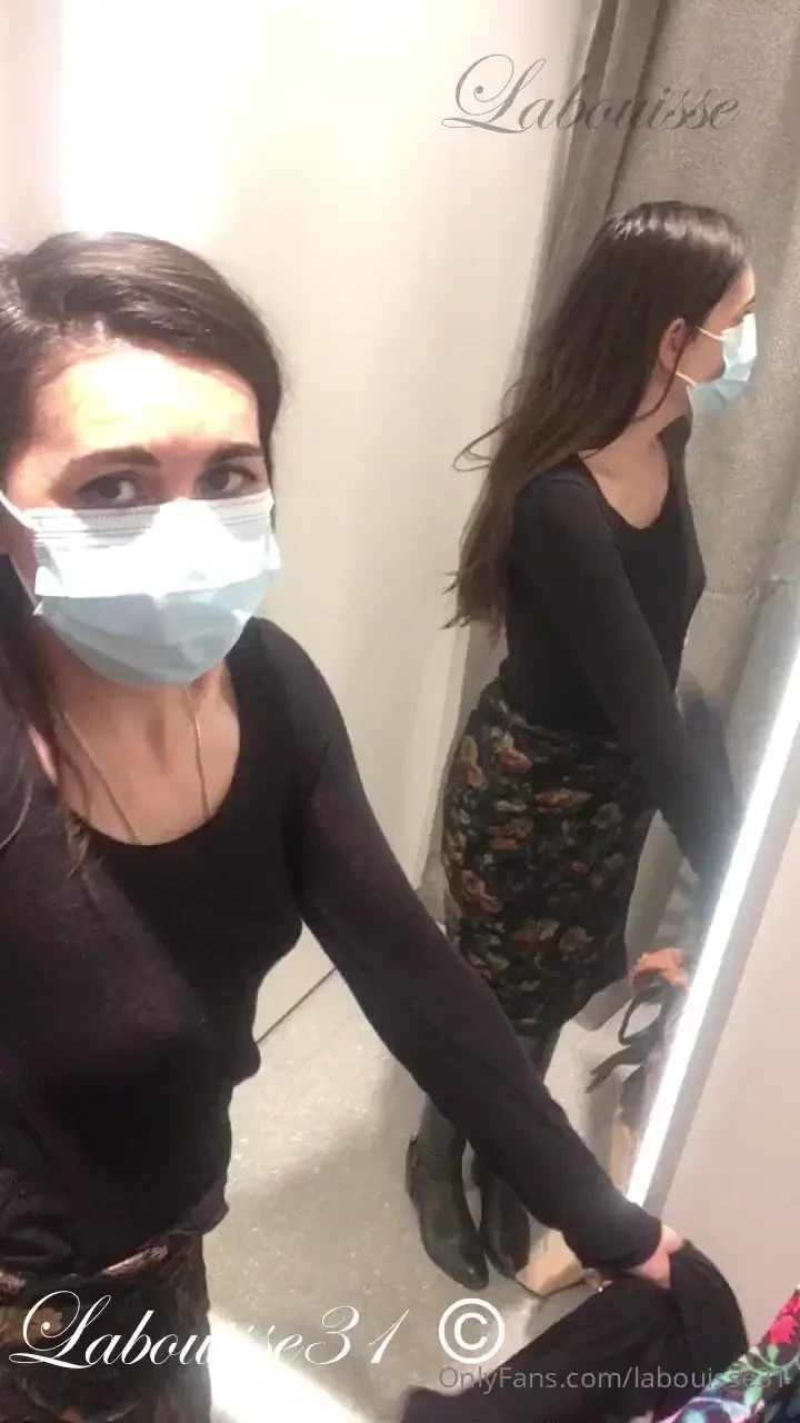 Masqu e en cabine d essayage 