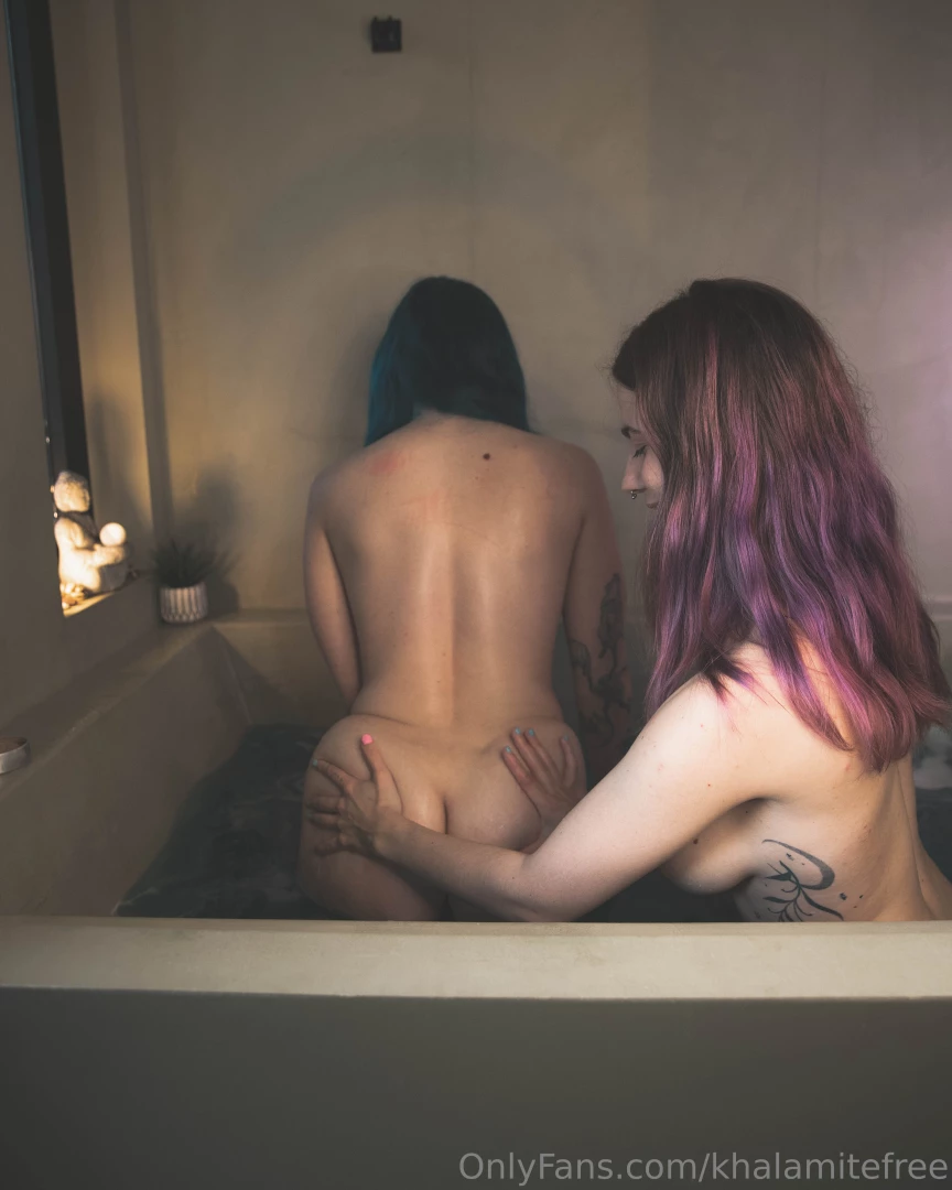 I love it when she plays with my bum 3 