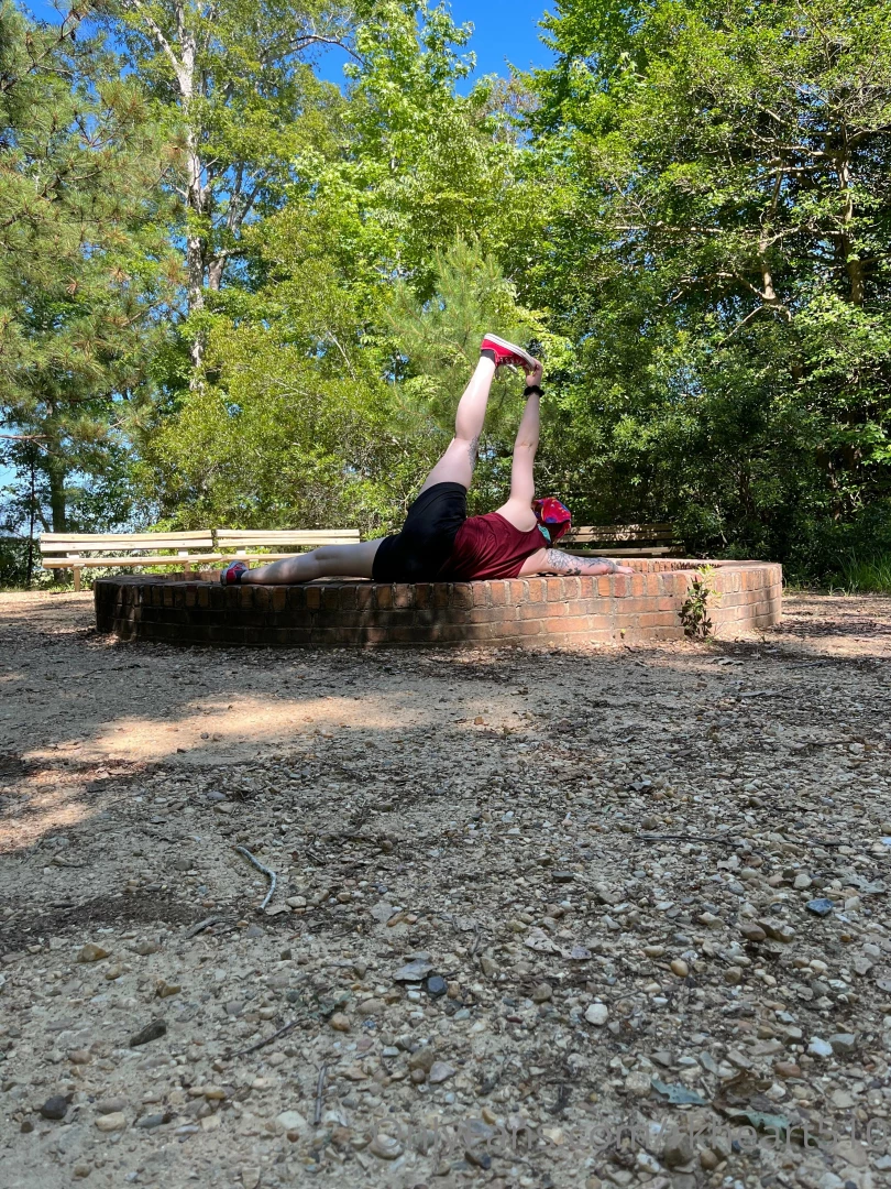 I m here to please whoever summoned me 