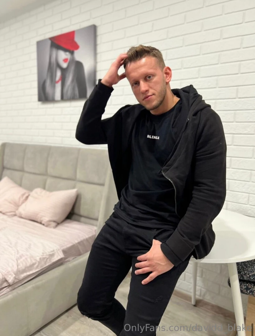 Foxy_garry huge guy with big cock 23 cm collab iam_tonybb foxy_garry part 3 