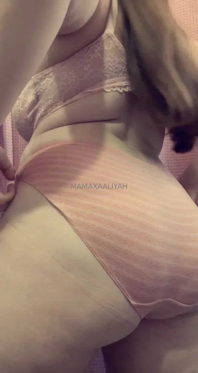 More bikini undies and my pink lace bra so soft n cutesy 