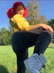 Love to show you my big butt