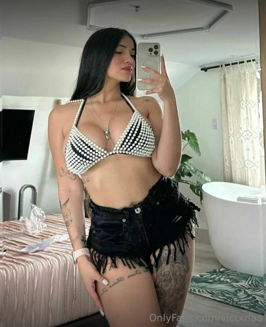 Omg my naughty friend yourcocoqueen just texted me that she is super part 1 