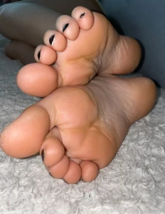 Soles and soles attached with candy part 1