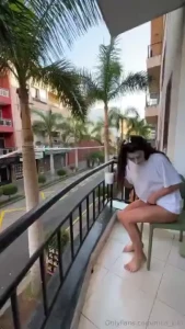 Good morning to those who woke up have a great weekend and happy