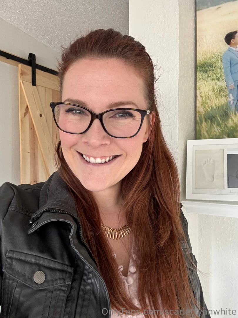 All the ass pics this morning before i head in to work 