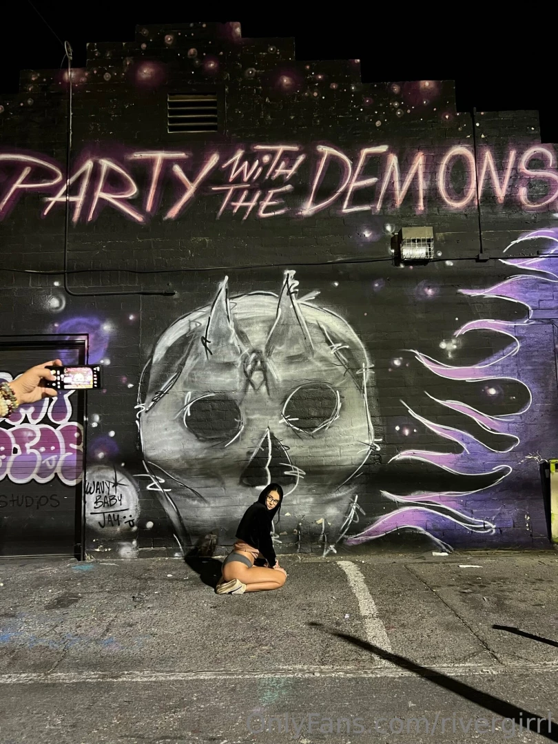 Party with the demons 