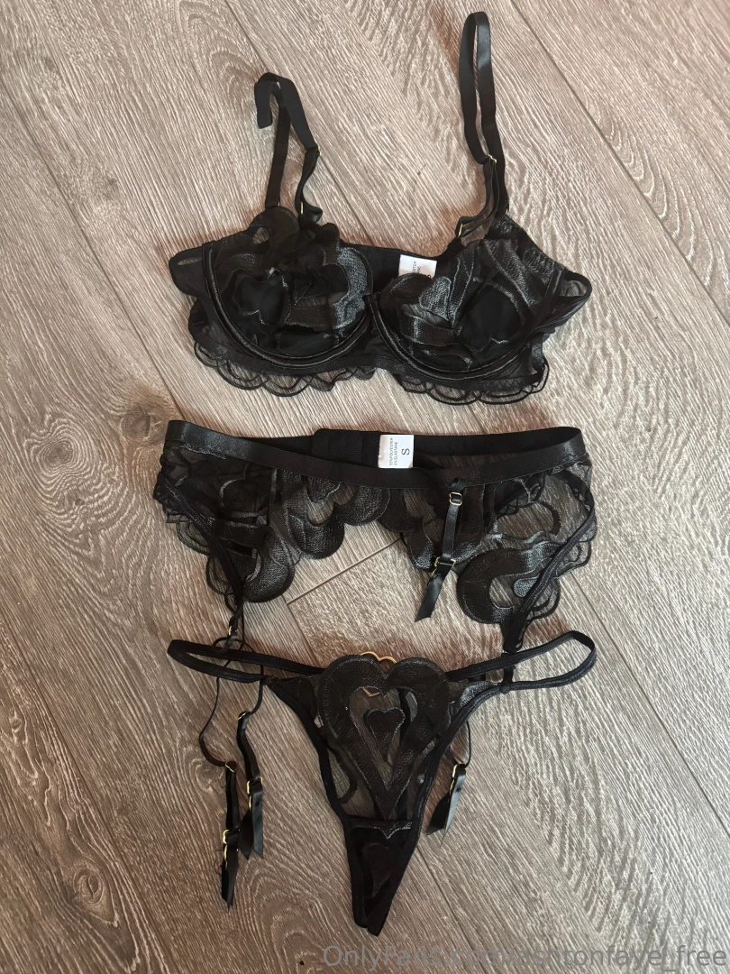 Camera roll dump check out all my spicy content ashtonfaye part 3 