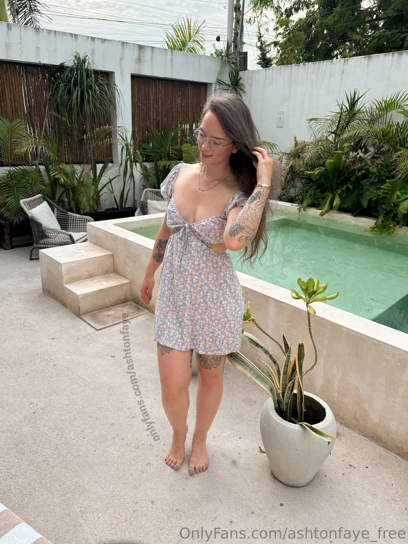 Absolutely glowing check out my spicy content on ashtonfaye 