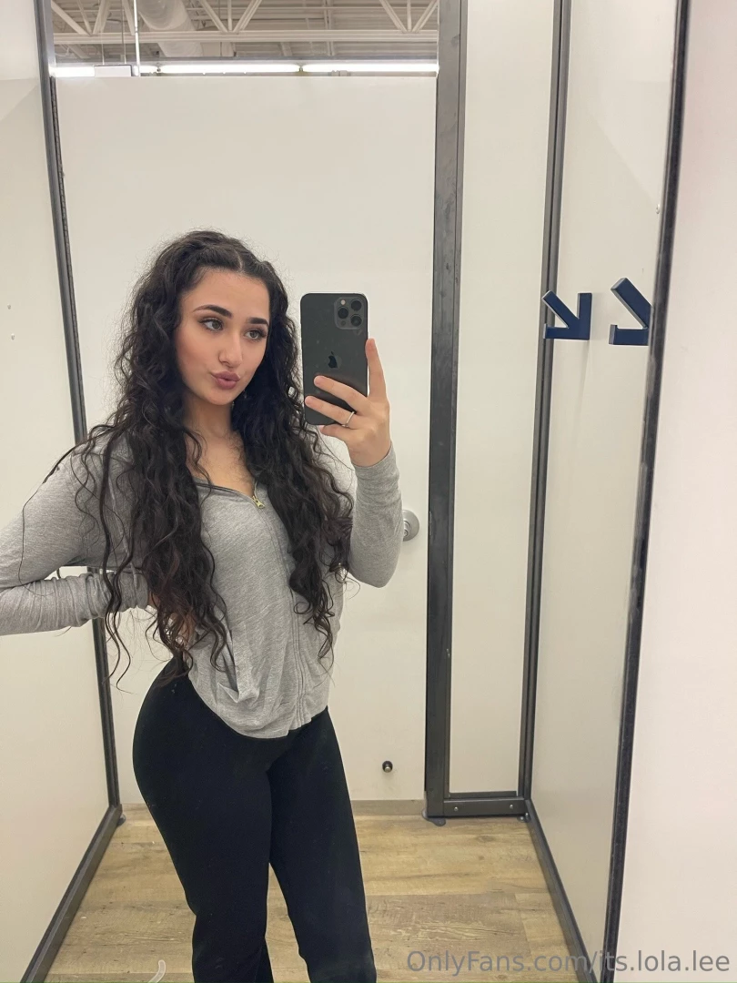 Last min holiday shopping hope everyone has a wonderful week 