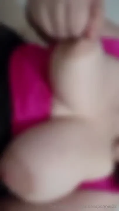 I love playing with my boobs so badddd 