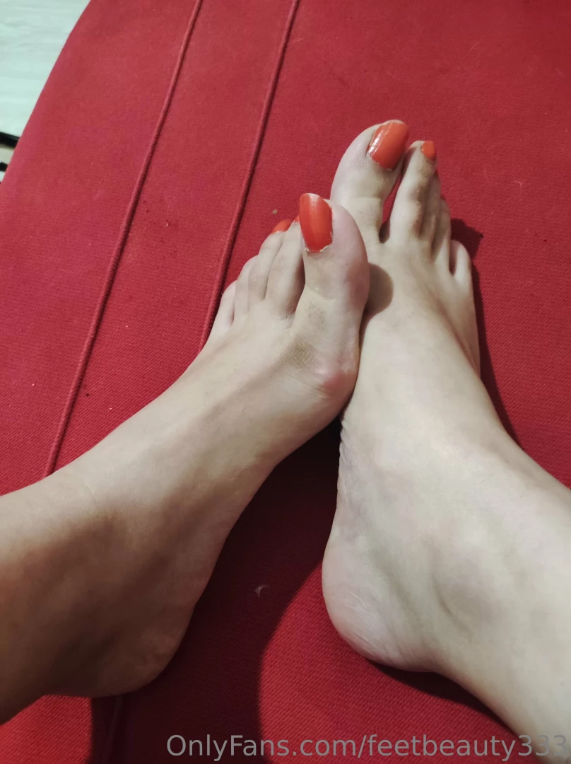 My feet are tired again 