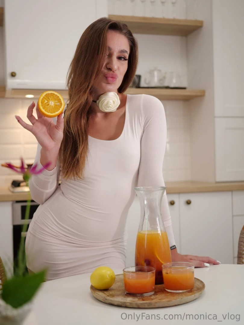 I had a very sweet fruit breakfast today or are you sweeter 