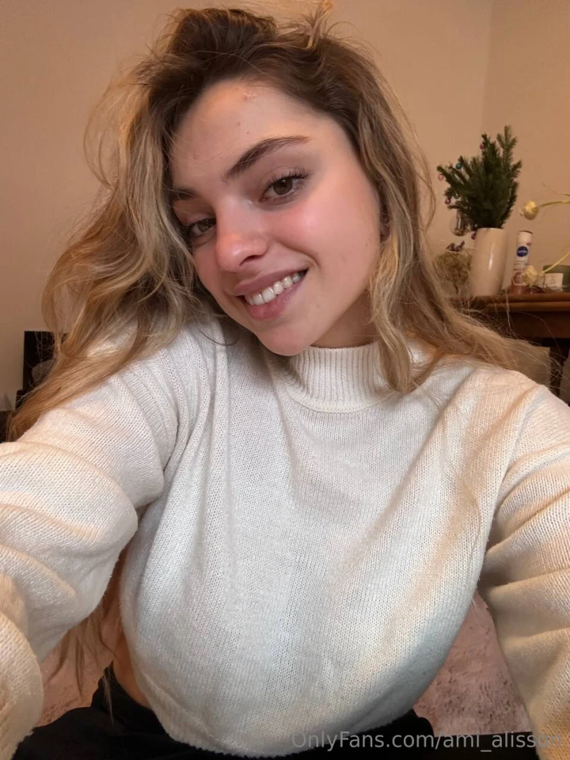 Put the sprigs in a vase delicious aroma throughout the room 