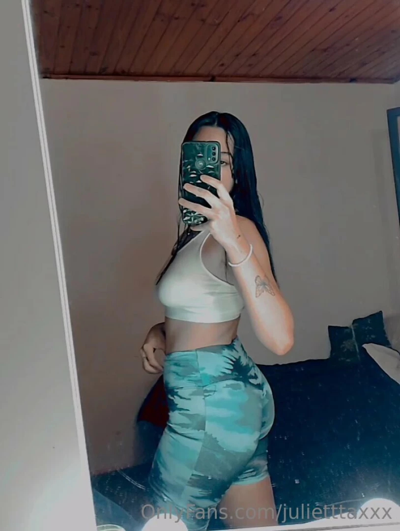 I work out so my ass is the hottest you can see 