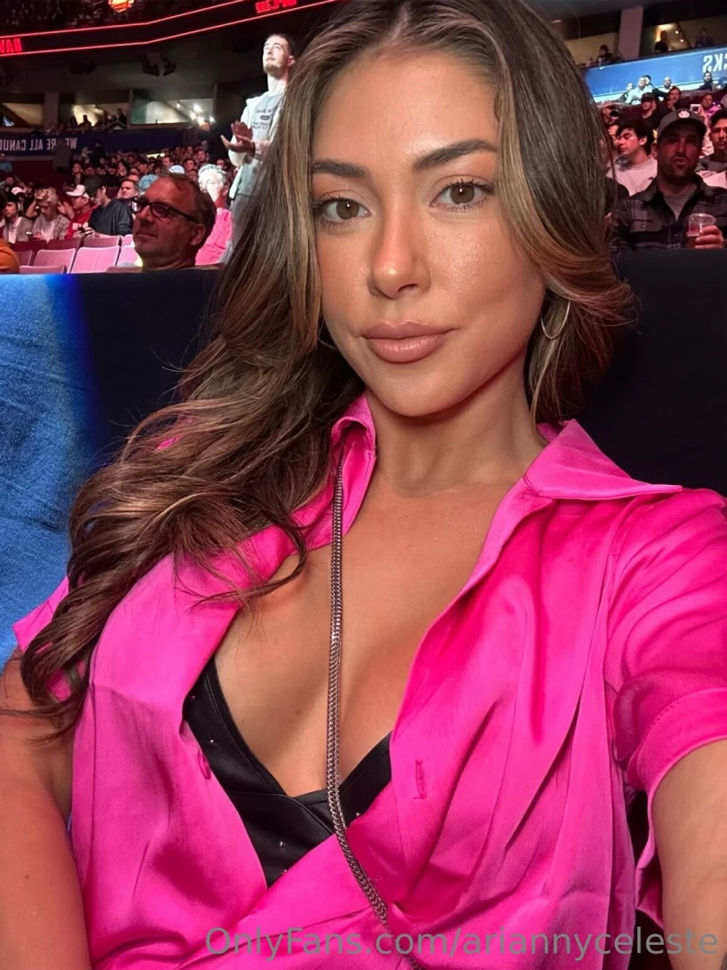 Pretty in pink ufc289 