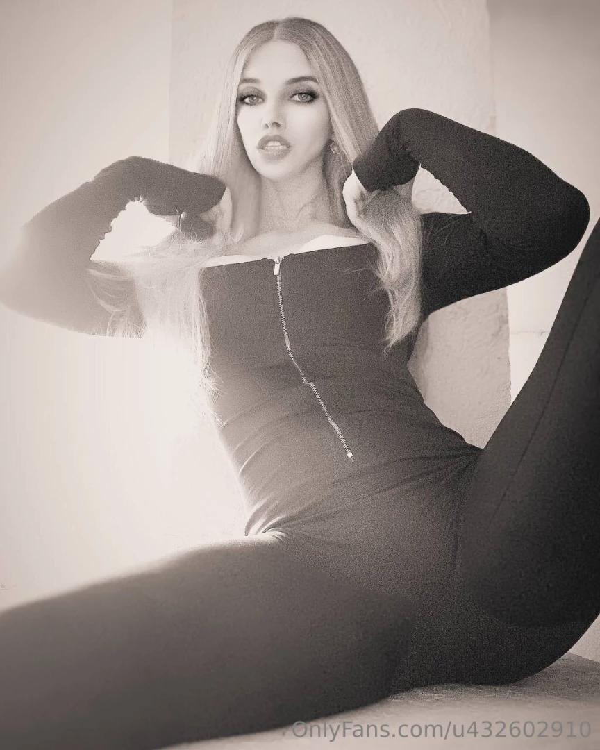 Guess which of my are opened more right here 