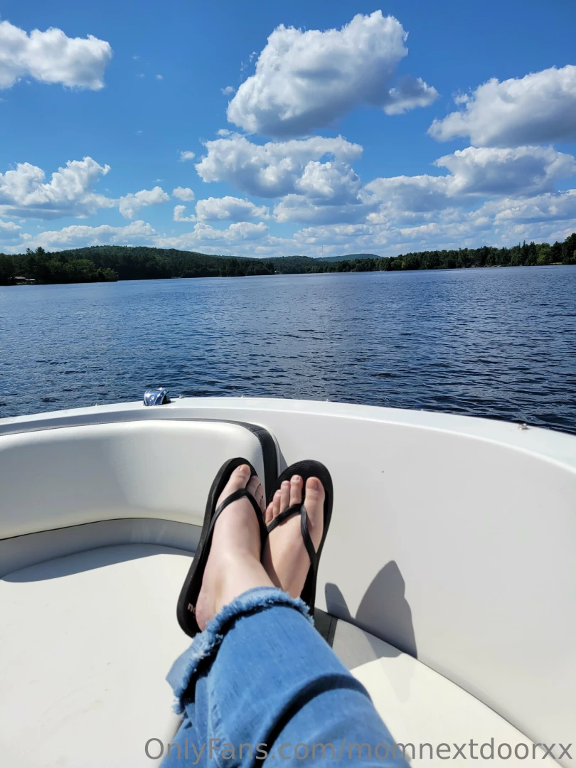 I ve been mia for a few days with no cell reception at the cottage get 