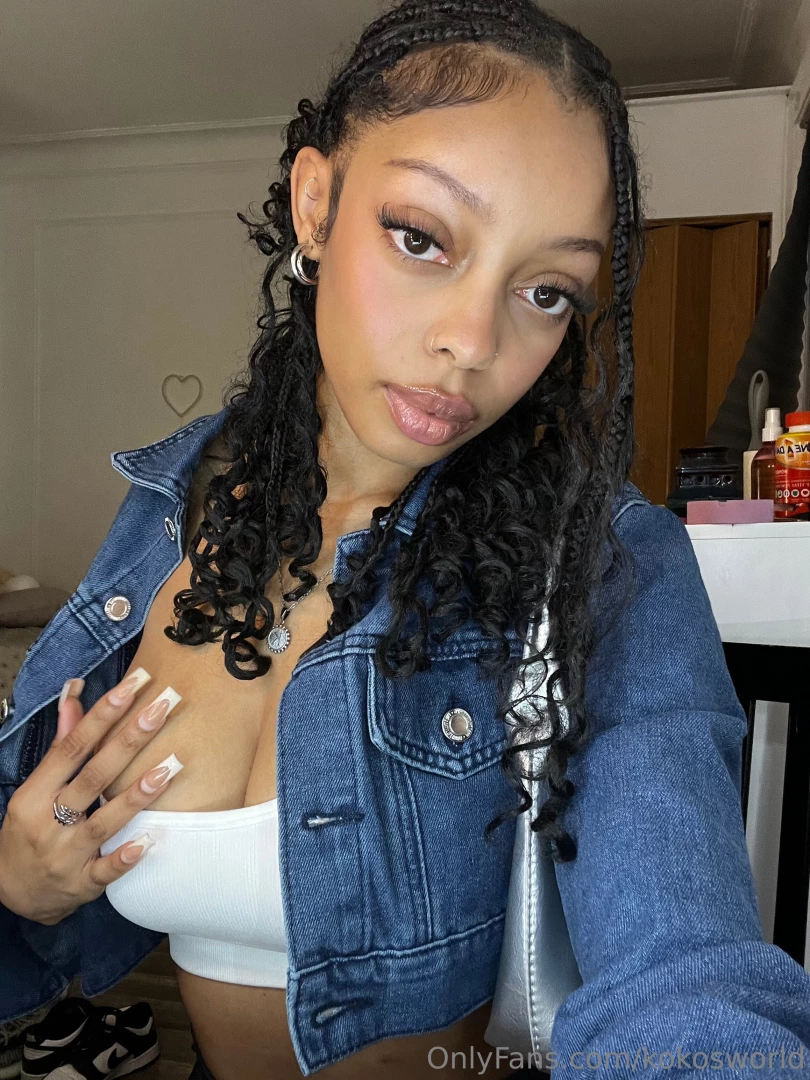 Going live tonight at 9 again guys make sure you tune in 