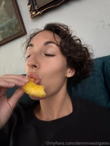 What s your favorite fruit message me