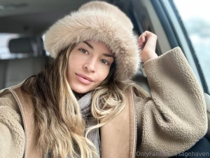 This lil snow bunny is wanting you to keep her warm