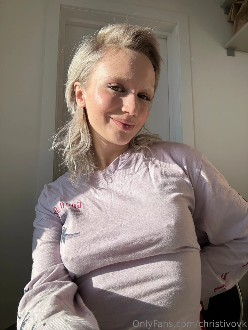 Just wanna say u hello and good morning p s u can see full uncensored part 1 