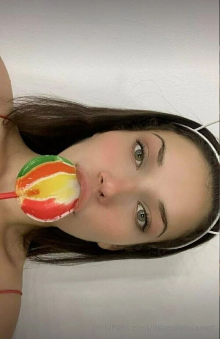A candy eating a candy which one do you choose 