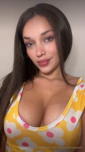 In my country the boys were giving yellow flowers to the girls here