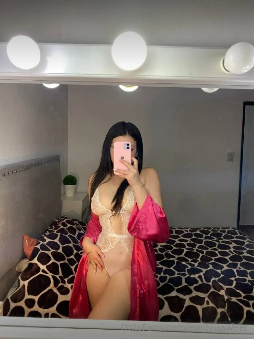 I love my mirror with lights too much it makes my room look amazing do 