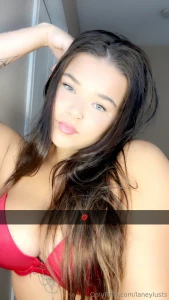 I m so bored why don t you text me to keep me company