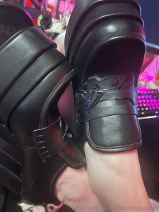 I made him show me how much he loves my new heels part 3