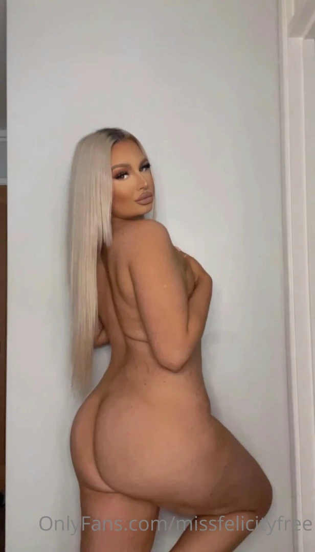 I just want to pose for you daddy 