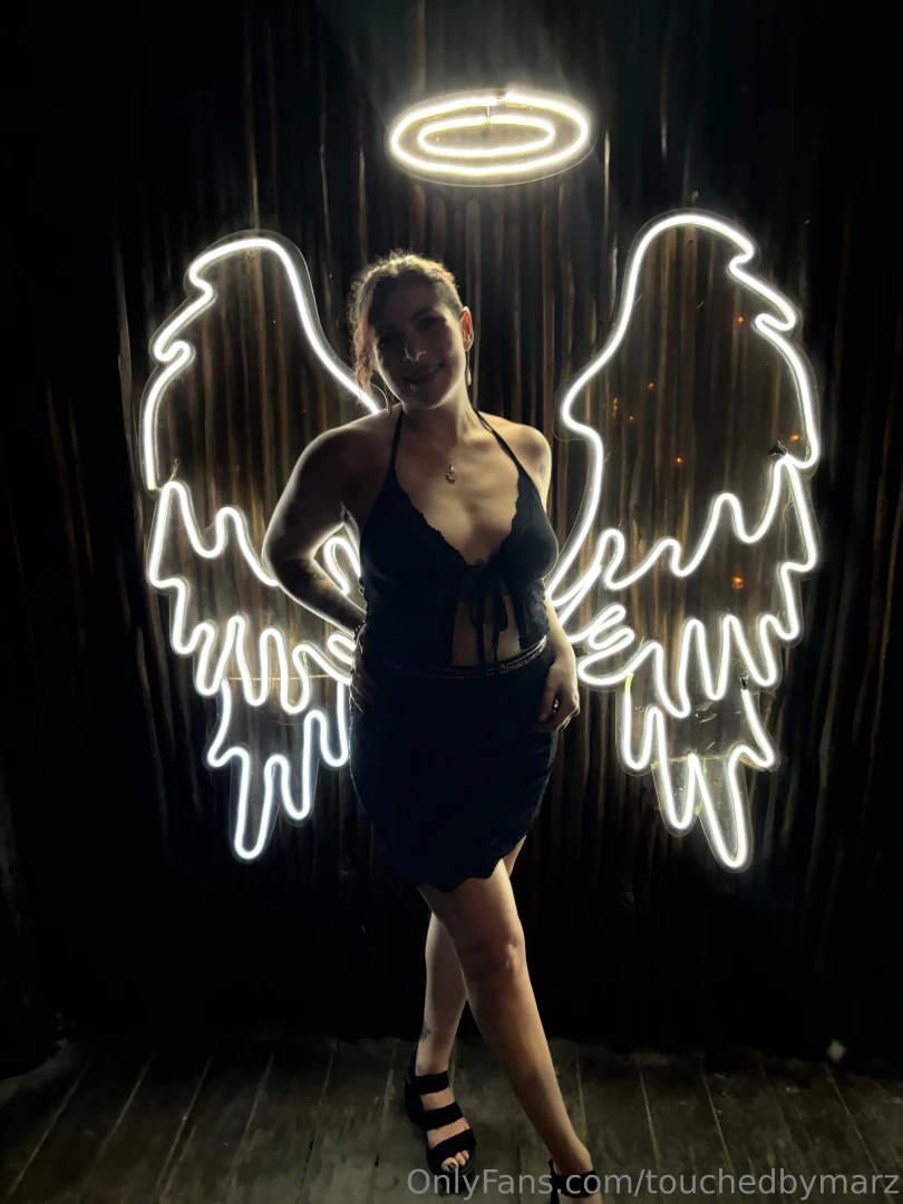 Take me back dancing the night away at my besties last disco that hoe 