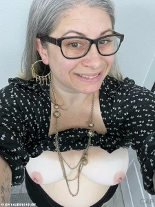 I just realized i spaced on my getting ready selfie