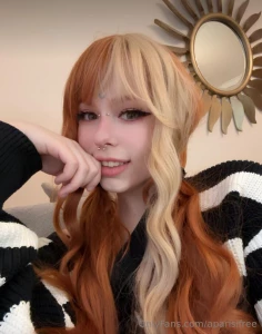 Hi lunaaablaze this is my friend she is very beautiful and wants hot part 176