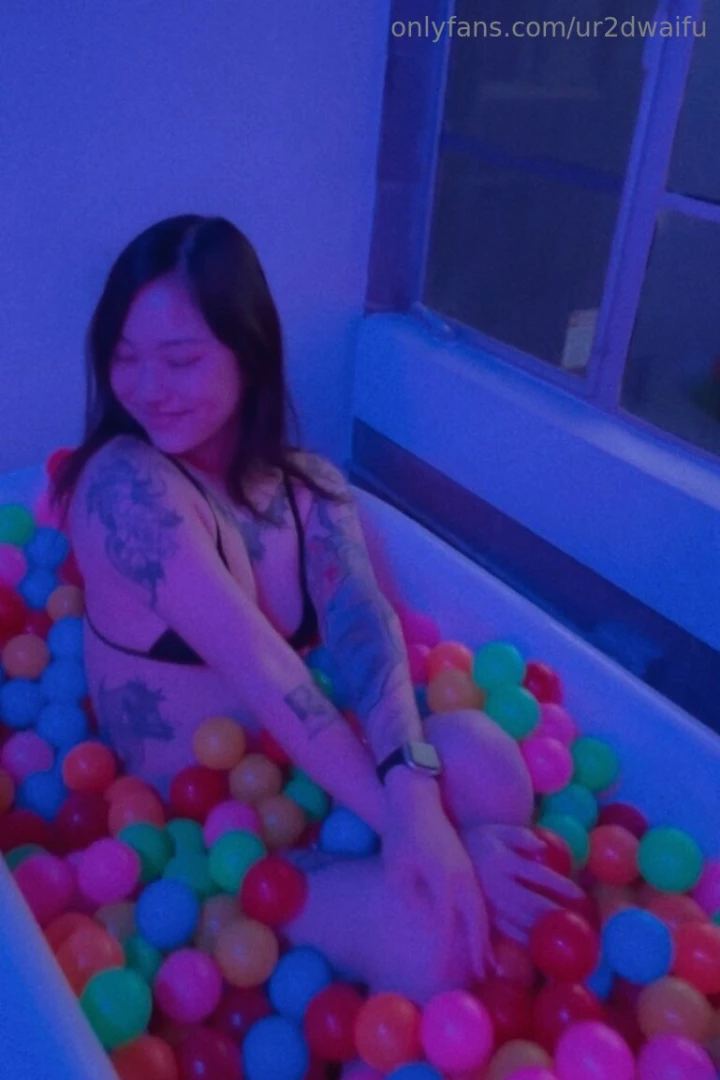 I got to go to the louvre for my friends birthday part 2 