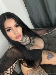 A beautiful goddess like me with huge tits and exotic curves only