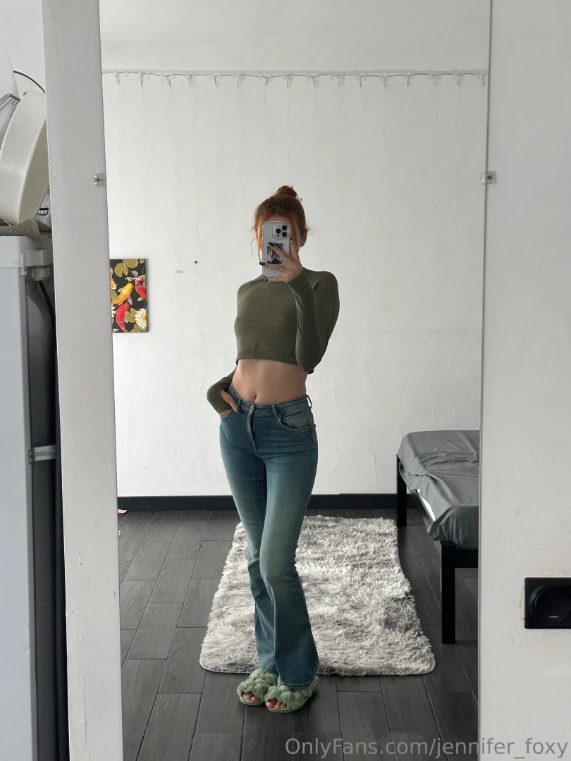 It s nice weather to wear a top what s the weather like 