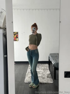 It s nice weather to wear a top what s the weather like