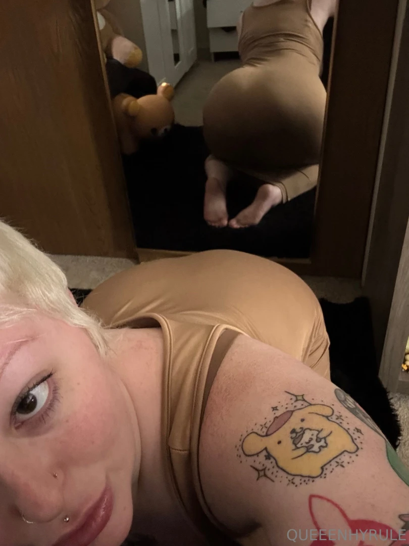 Wanna see me get fucked in the sundress check your dms soon 