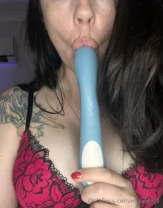 Wanna watch how i suck this toy