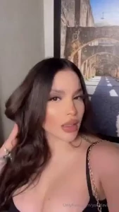 Im having a weird day would love if you left me a sweet message baba