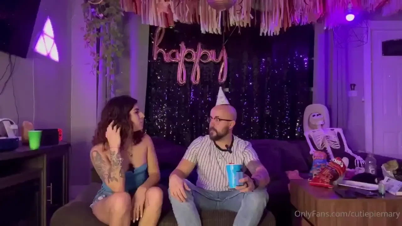 Mary the cheating wife the cum cupcake dingdongal this is a custom 