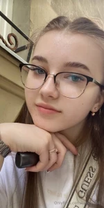 Always online astoneinyourheart how sexy is my best friend part 201