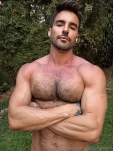 He got such a perfect body wow part 2