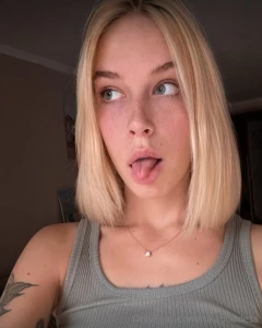 Free subscription this babe ultramarinbaby of 19 years loves sexting part 255