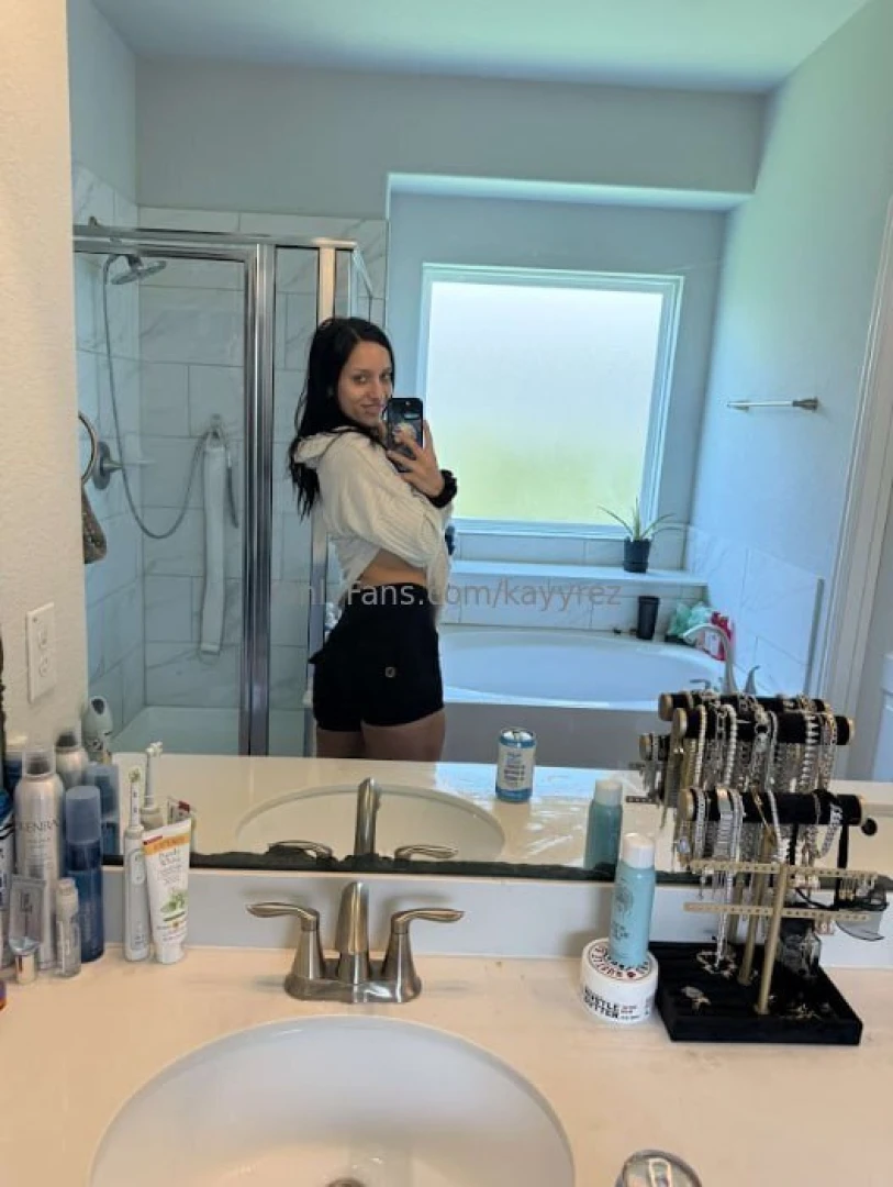 Alyx_urie2 isn t just stunning she s electric watch her own every part 7 