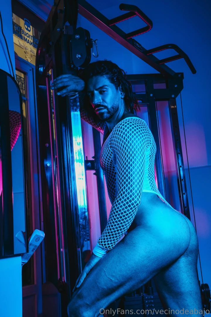 Queridos vecinos continuamos con mi entrenamiento en el disco gym en part 4 